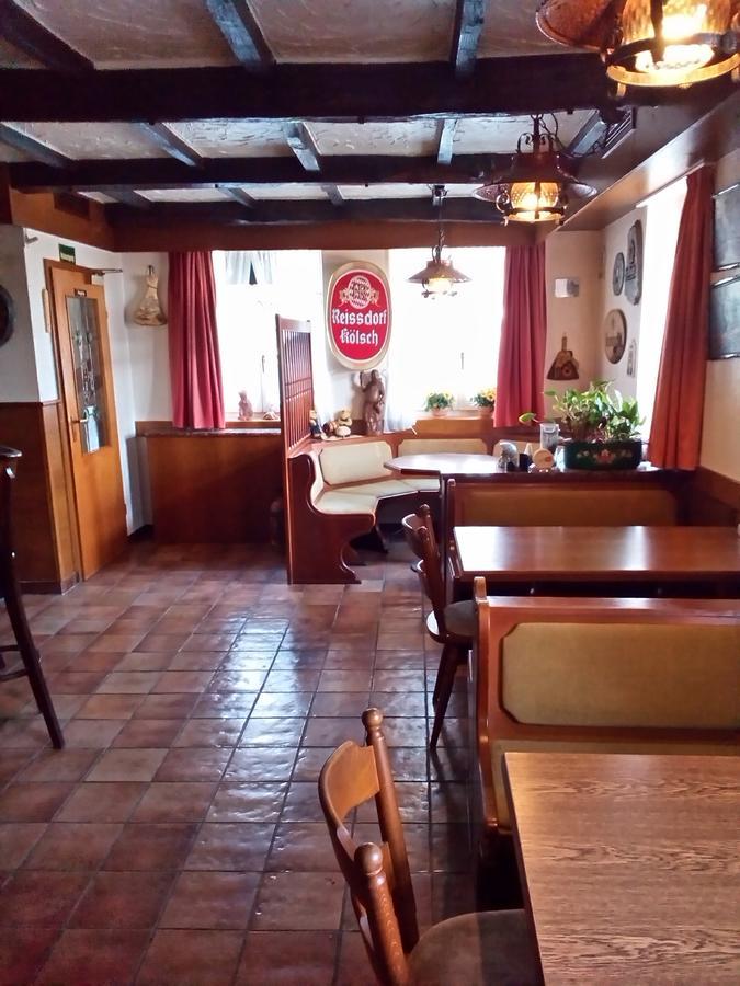Monteurhotel Garni Alter Olper Hof Линдлар Екстериор снимка