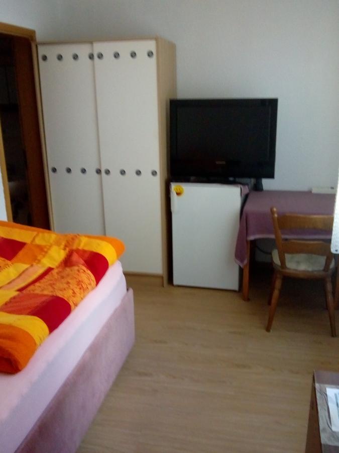 Monteurhotel Garni Alter Olper Hof Линдлар Екстериор снимка